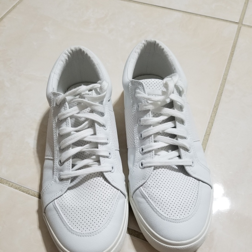 Express men's sneaker size 9